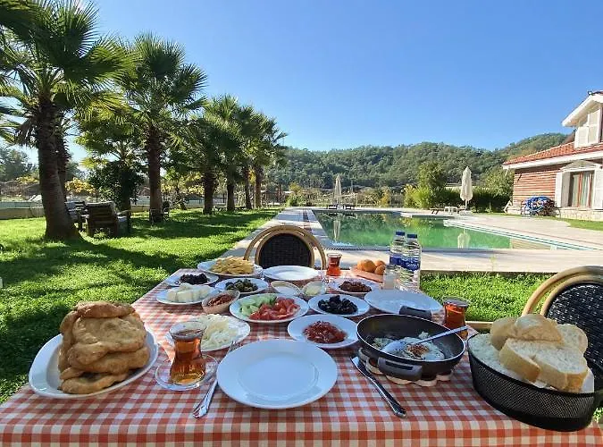 Riverside Gocek Apart ホテル